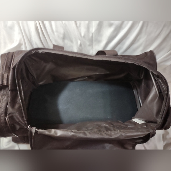 Adidas XL Pink and Brown Duffle Bag - Picture 9 of 11